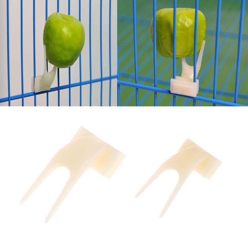 Tenedor de frutas para pájaros.