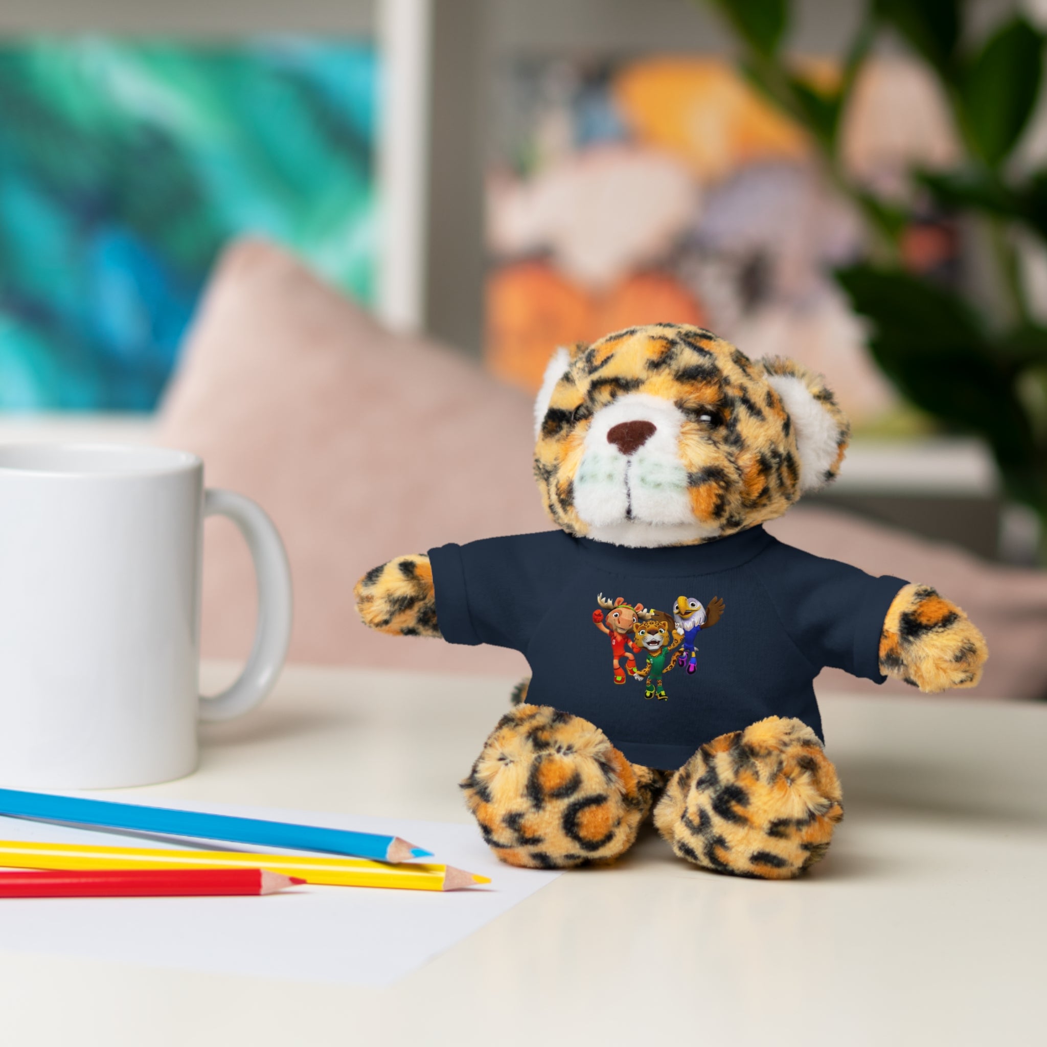 Adorable animal de peluche con camiseta personalizada, regalo tierno para niños.