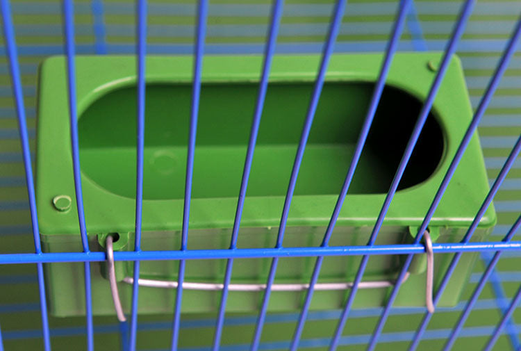 Comedero colgante para pájaros a prueba de salpicaduras.