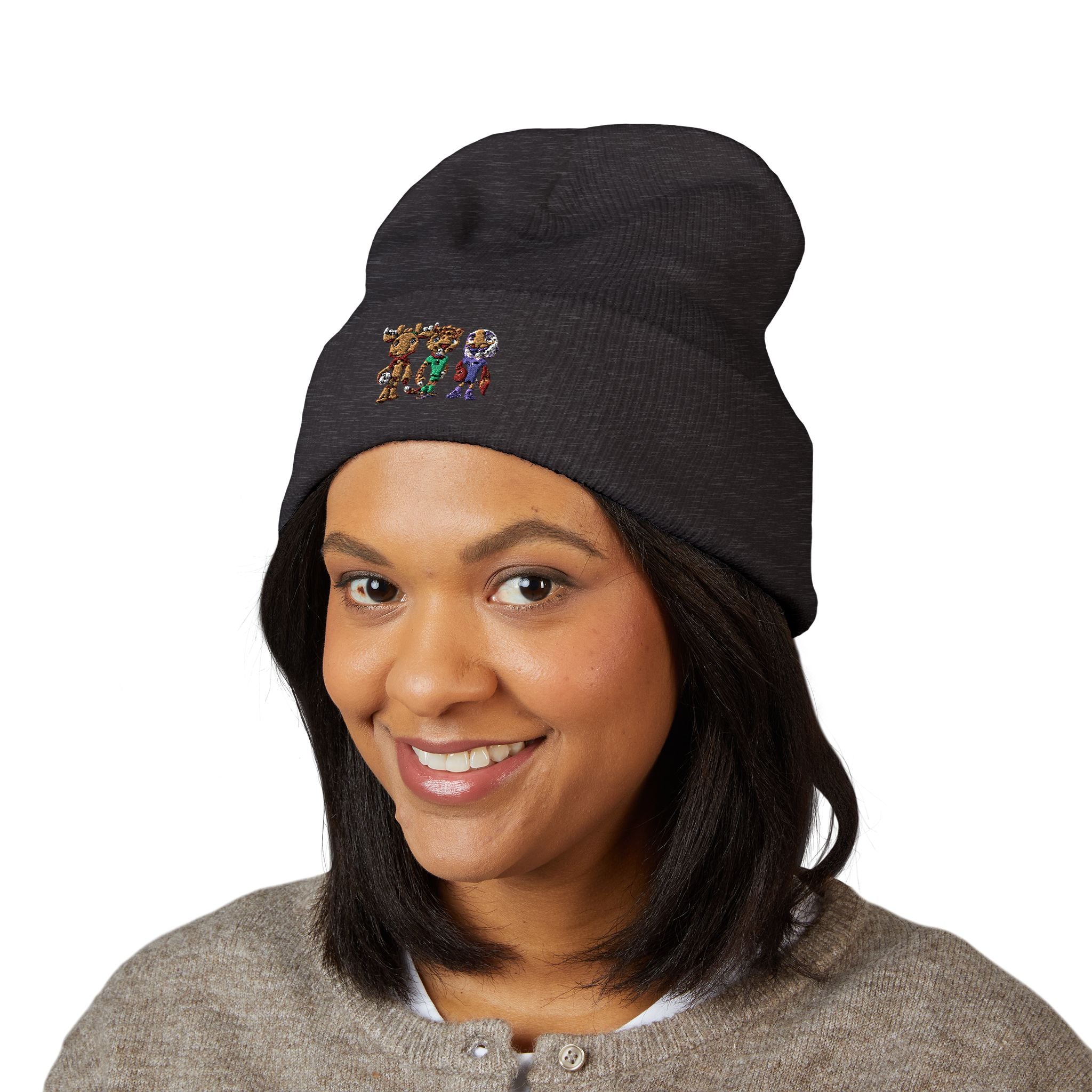 Gorro con las mascotas del Futbol. Gorro con vuelta bordado.