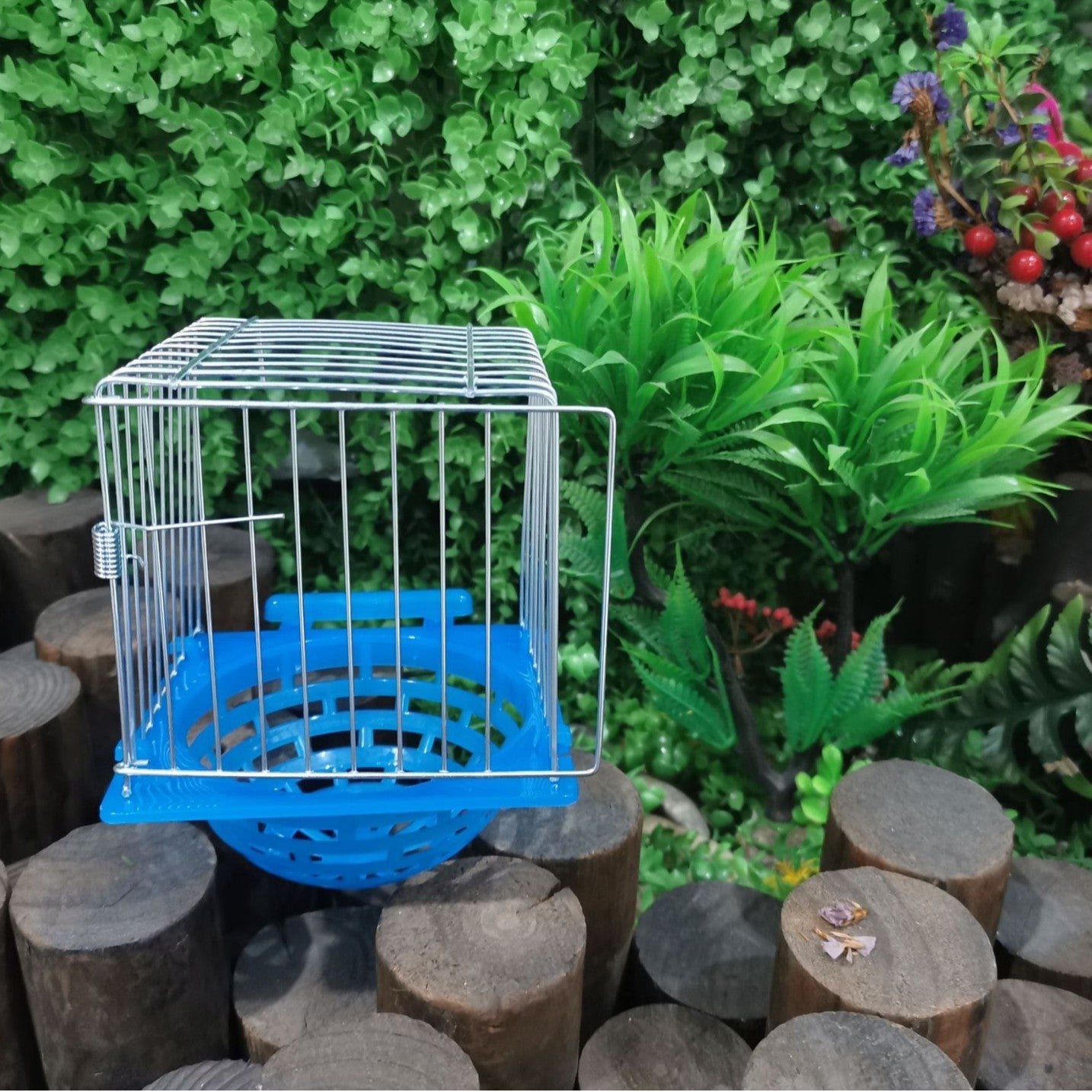 Caja de cría de loros pequeños. Nido de pájaro