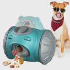 Juguete interactivo para perros con forma de vaso.